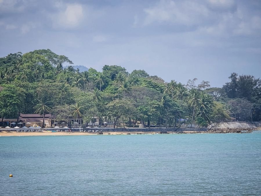plage de sichon vue depuis issara cape thailande