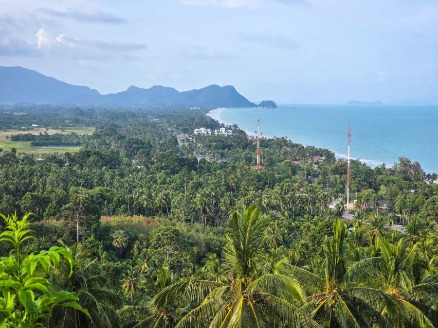 point de vue sur la plage de khanom nakhon si thammarat