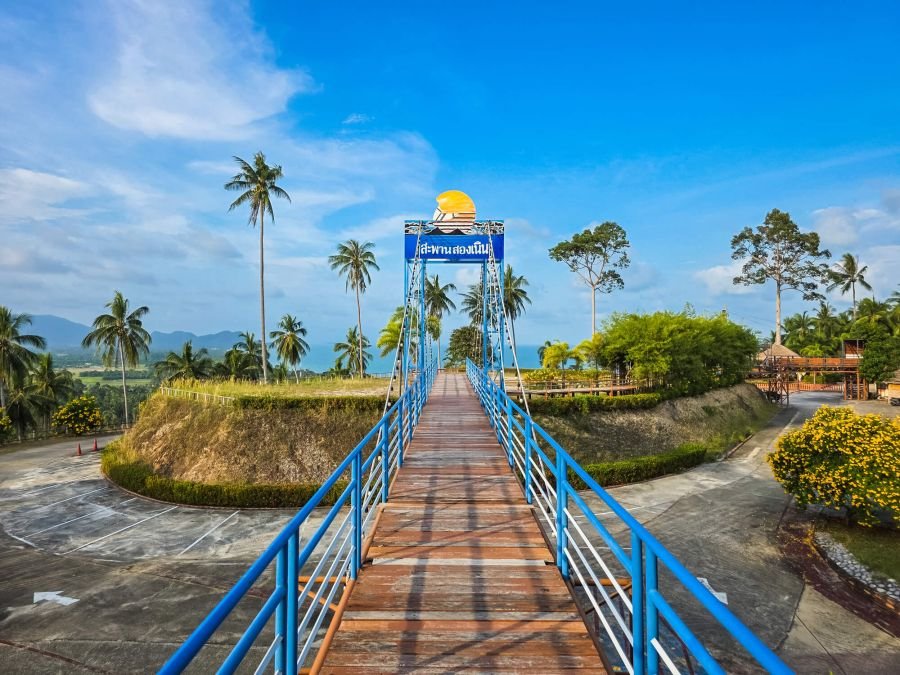 pont metallique au naern thae wada viewpoint khanom