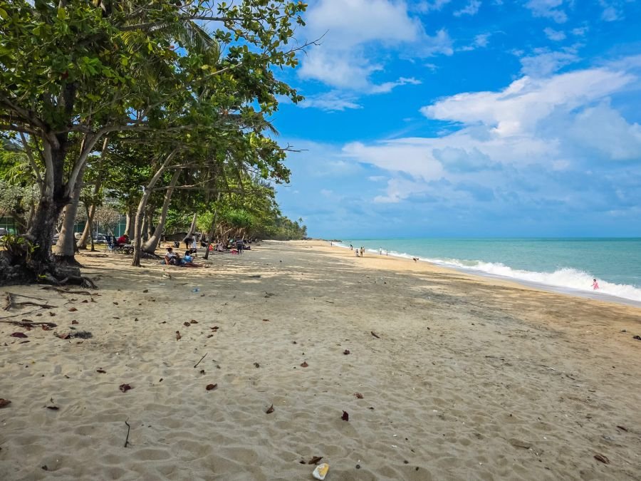vue d'ao thong yang aka phlai dam beach khanom thailande
