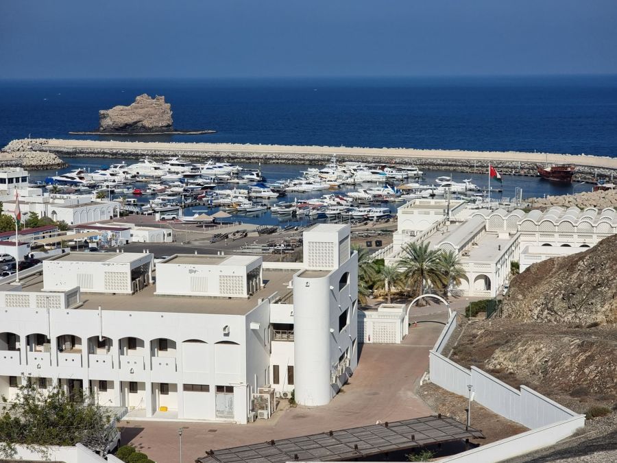 marina bandar al rowdha oman