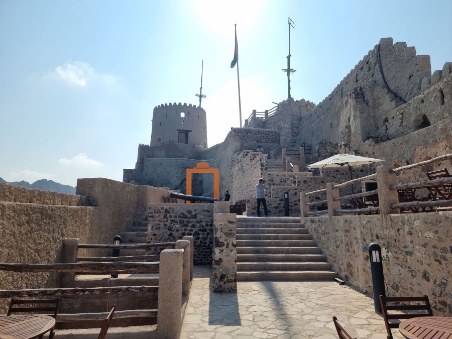 cour interieure au mutrah fort oman