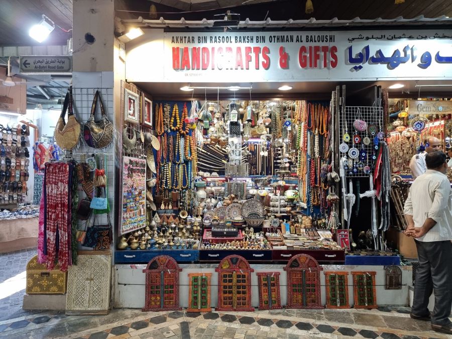 devanture magasin du souq de mutrah oman
