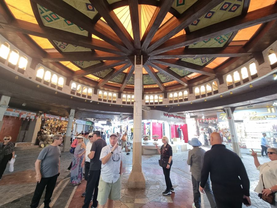 toit circulaire au souq de mutrah oman