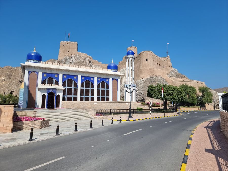 vue au pied du fort al mirani mascate oman