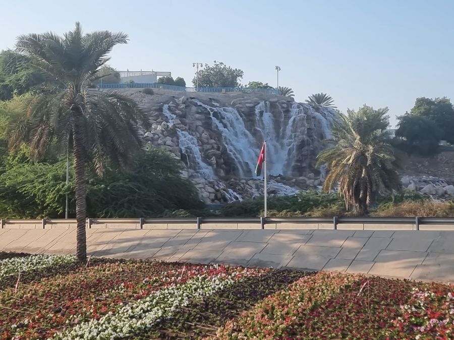 qurum natural park waterfalls mascate oman