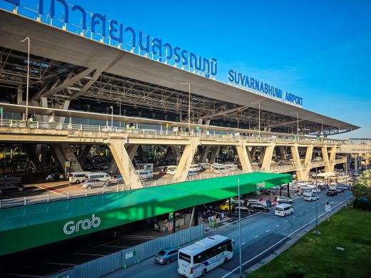 devanture aéroport suvarnabhumi bangkok thailande