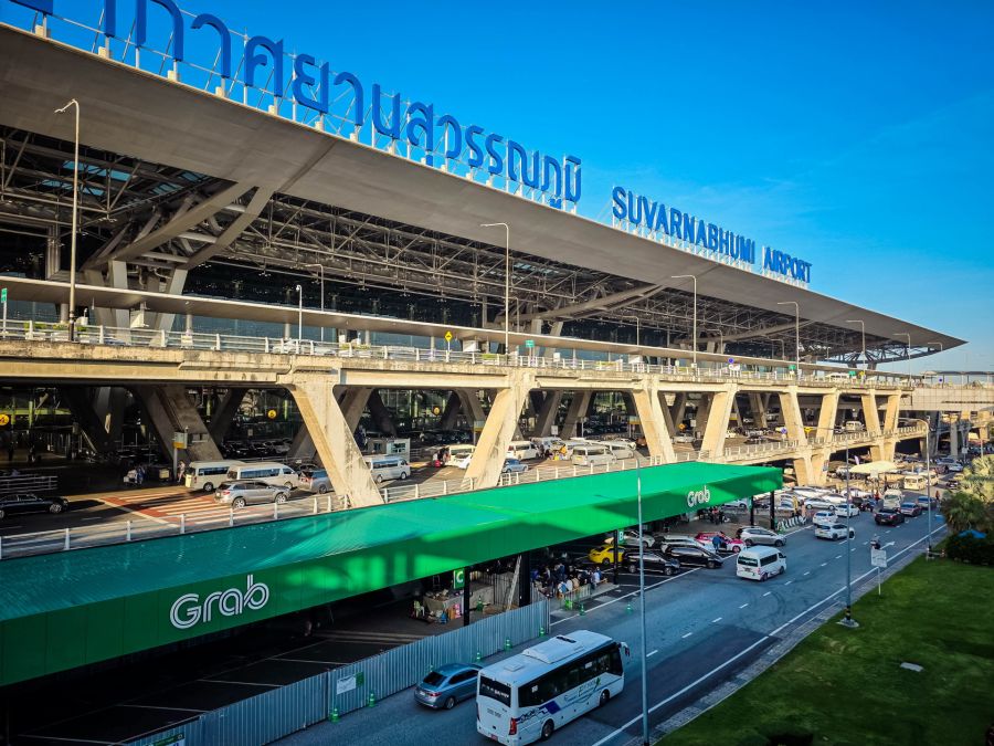 devanture aéroport suvarnabhumi bangkok thailande