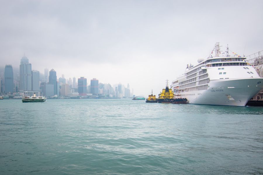 navire de croisiere a quai baie hong kong