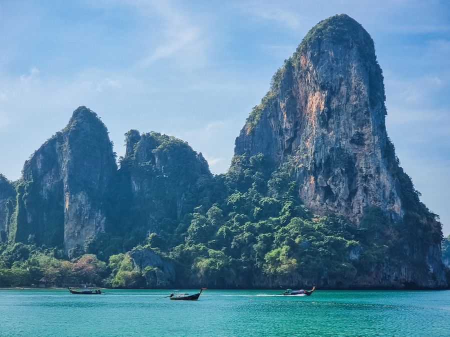 pain de sucre iconique de peninsule de railay krabi thailande