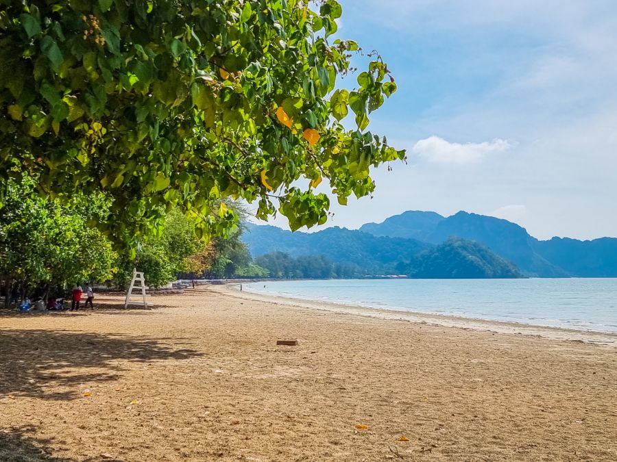 plage nopparat thara krabi thailande